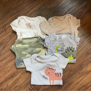 Lot of 5 preemie onesies! 💗